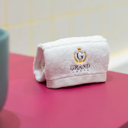 The Wonderland - Win Herastrau - Unique - Parking Bucharest